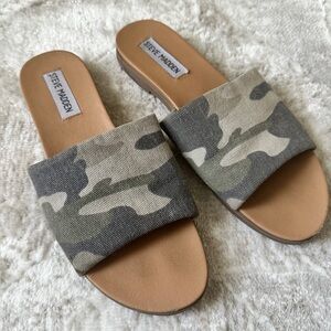 Steve Madden Camouflage Slide Sandals